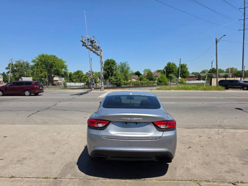 2015 Chrysler 200 S