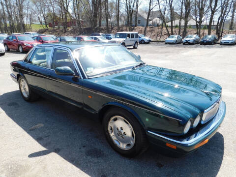 1995 Jaguar XJ-Series for sale at Macrocar Sales Inc in Uniontown OH