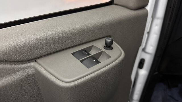 2022 Chevrolet Express 2500