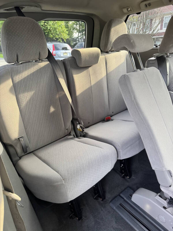 2016 Toyota Sienna LE 8-Passenger