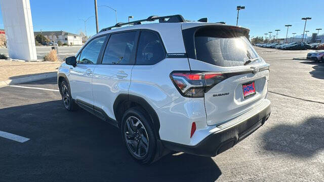 2025 Subaru Forester Premium Hybrid