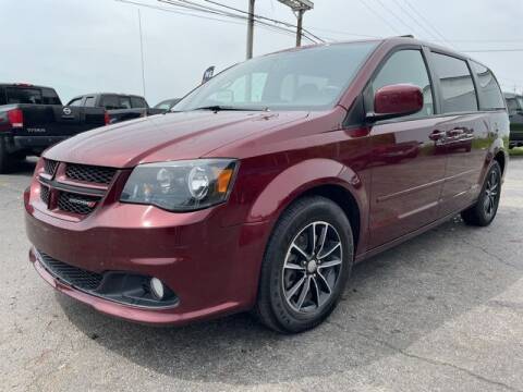 2017 Dodge Grand Caravan for sale at Instant Auto Sales in Chillicothe OH
