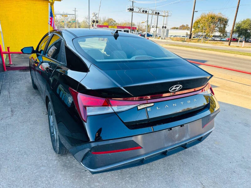 2024 Hyundai Elantra SEL