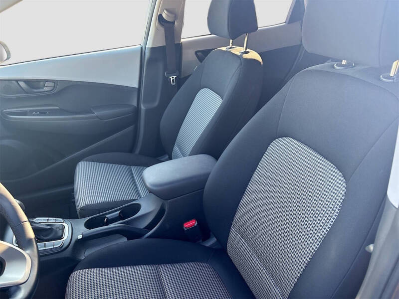 2020 Hyundai Kona SEL Plus