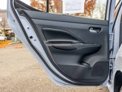 2024 Nissan Versa SR