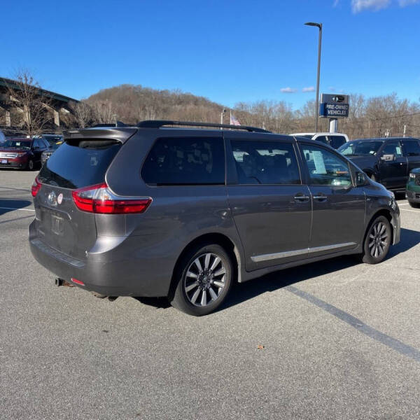 2020 Toyota Sienna