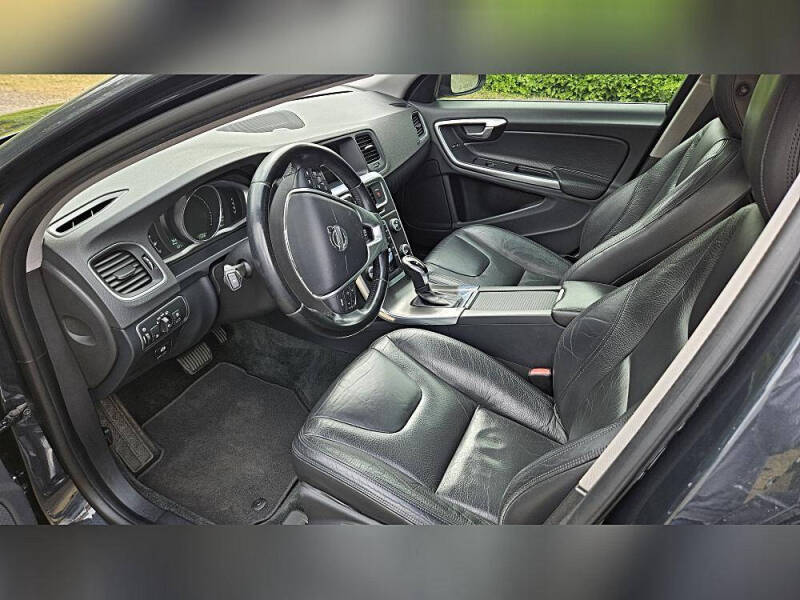 2014 Volvo S60 T5 Platinum