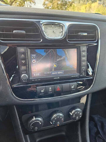 2012 Chrysler 200 Limited