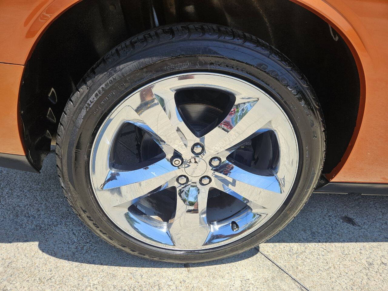 Orange 2011 Dodge Challenger R/T R/T 2dr Coupe 28
