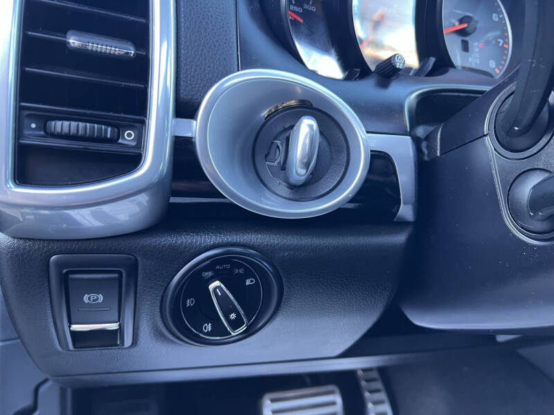 2016 Porsche Cayenne S