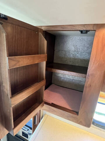 2002 Foretravel GV320 4010