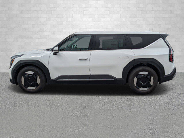 2024 Kia EV9 Light Long Range