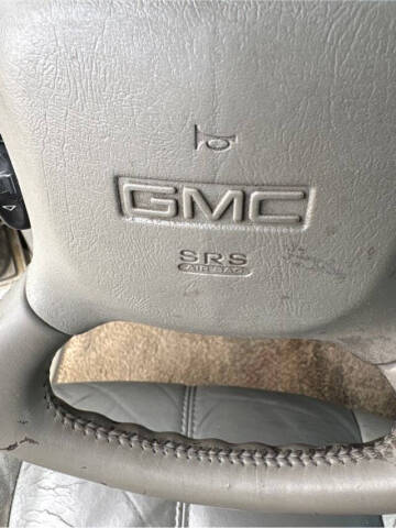 2002 GMC Yukon Denali