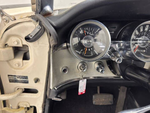 1961 Ford Thunderbird