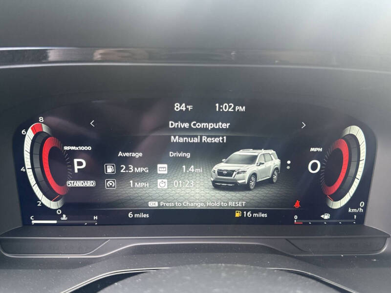 2025 Nissan Pathfinder Platinum