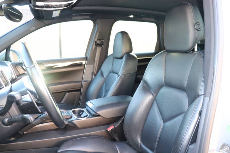 2016 Porsche Cayenne S