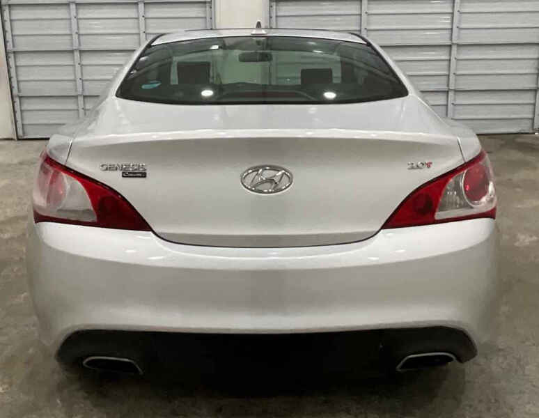 2011 Hyundai Genesis Coupe 2.0T