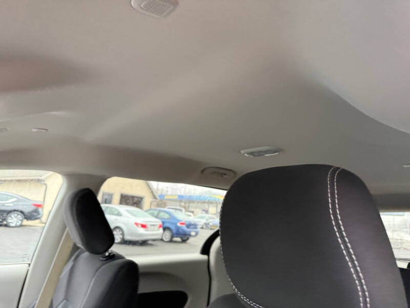 2021 Chrysler Voyager L