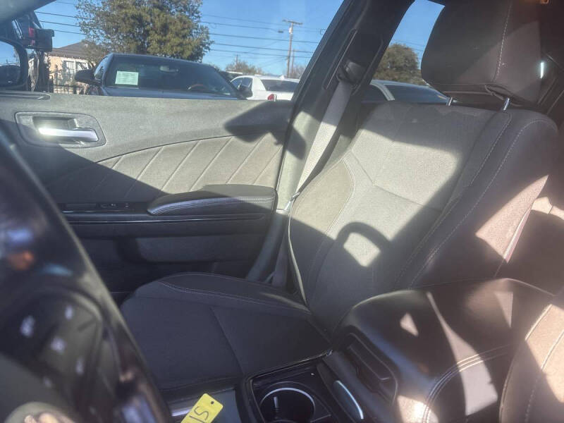 2019 Dodge Charger SXT