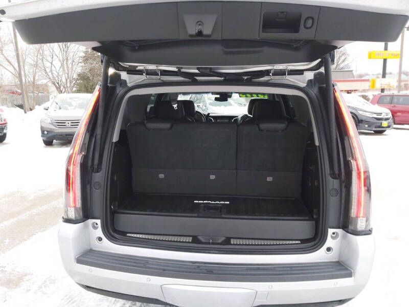 2017 Cadillac Escalade Luxury