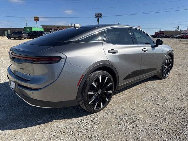 2024 Toyota Crown Platinum