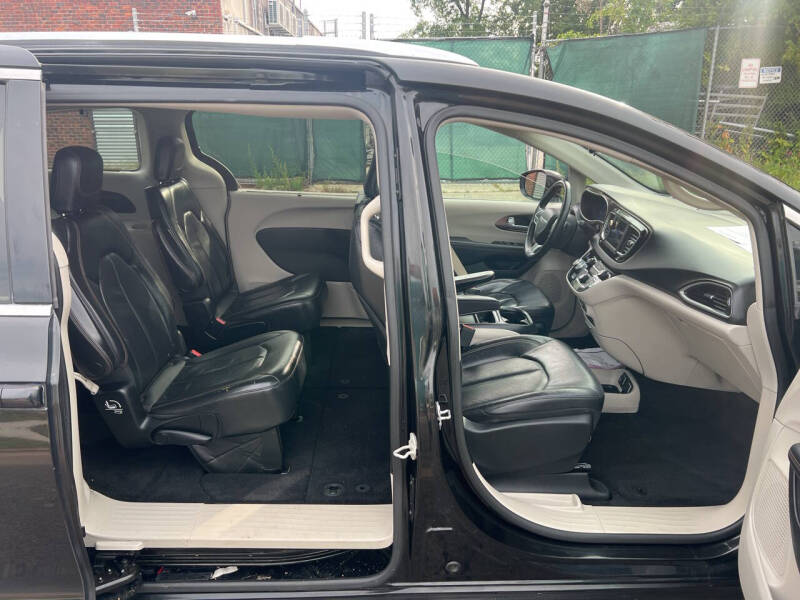 2018 Chrysler Pacifica Touring L