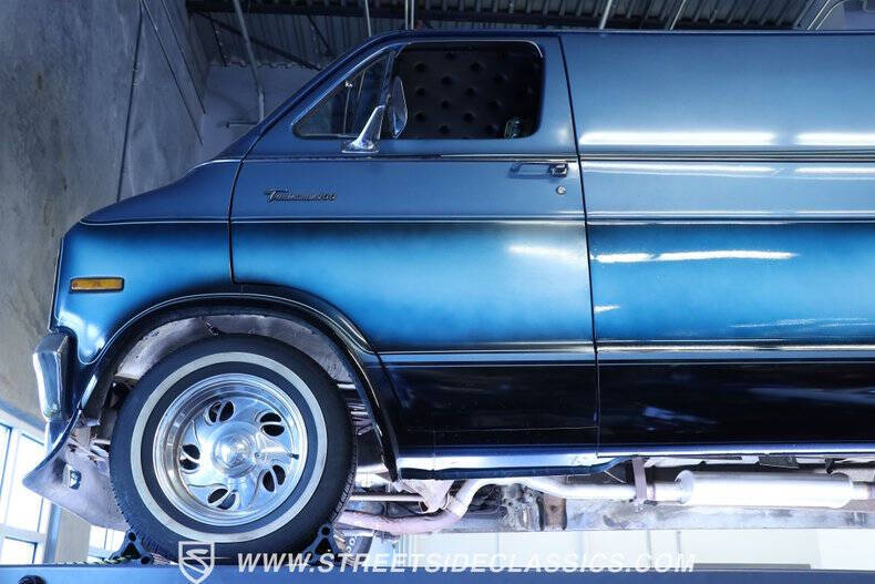 1977 Dodge D200 Pickup