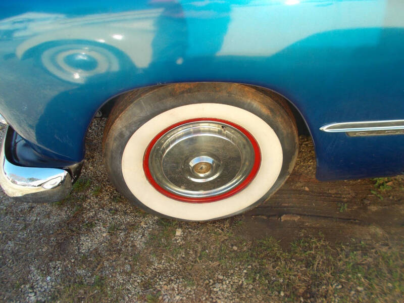 1949 Ford Deluxe