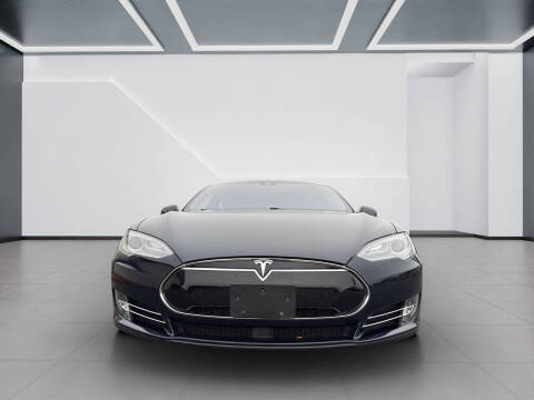 2015 Tesla Model S 85D