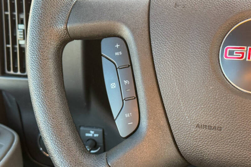 2024 GMC Savana 2500