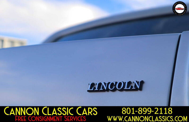 1984 Lincoln Town Car Signature