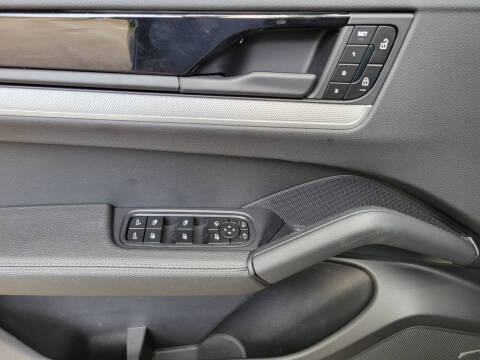 2024 Porsche Cayenne