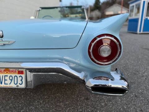 1957 Ford Thunderbird