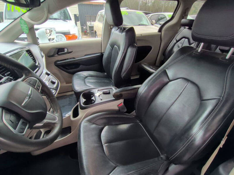 2022 Chrysler Pacifica Touring L