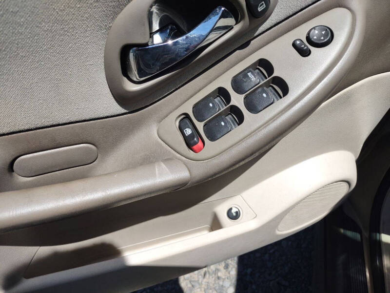 2005 Chevrolet Malibu Maxx LS