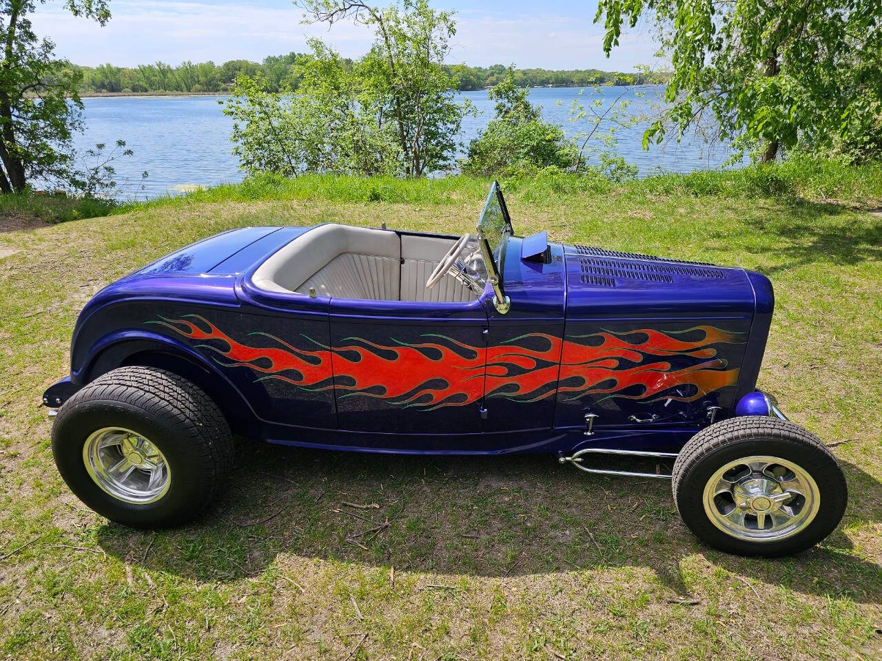1932 Ford Hi-Boy 27