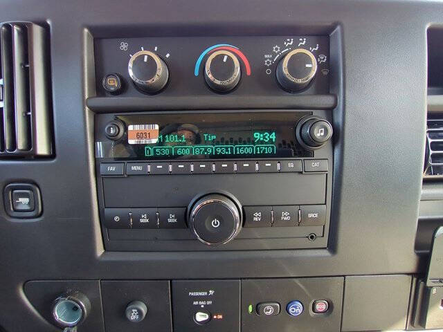 2025 Chevrolet Express 2500