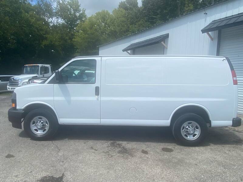 2018 Chevrolet Express Cargo for sale at Monroe Auto's, LLC in Parsons TN