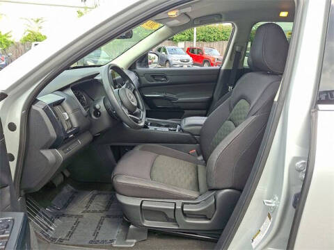 2024 Nissan Pathfinder S