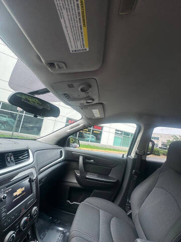 2017 Chevrolet Traverse LT