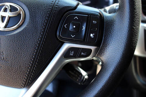 2017 Toyota Highlander LE