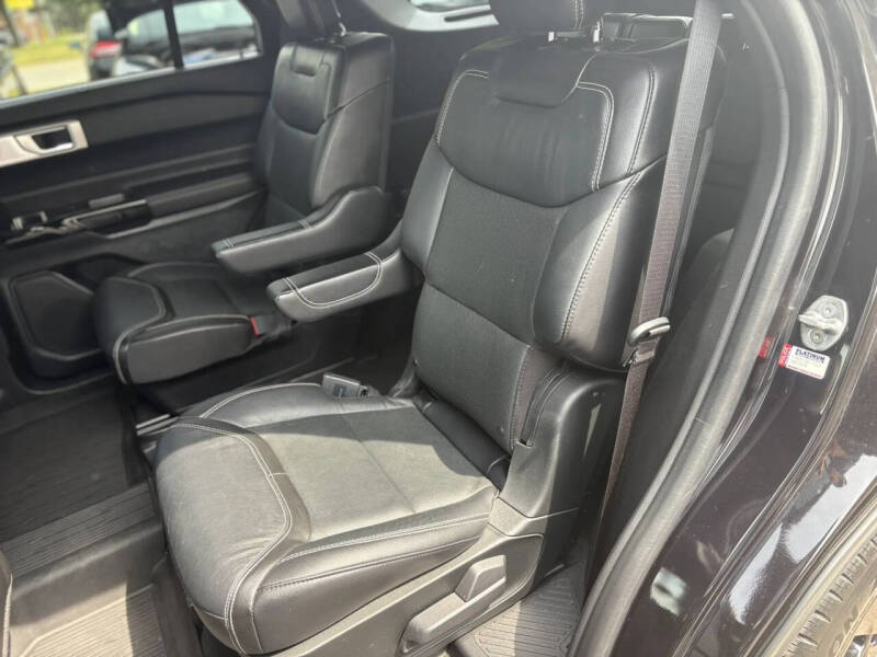 2022 Ford Explorer ST