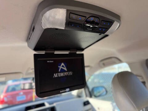 2011 Toyota Sienna LE 8-Passenger