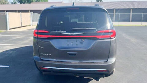 2022 Chrysler Pacifica Touring L