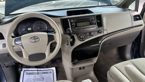2014 Toyota Sienna L 7-Passenger