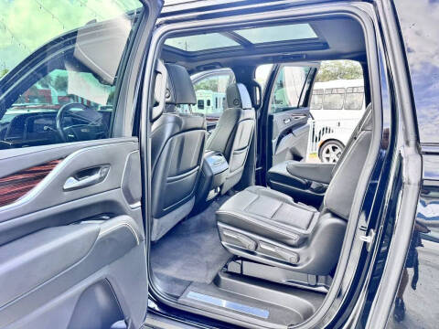 2023 Cadillac Escalade ESV Premium Luxury