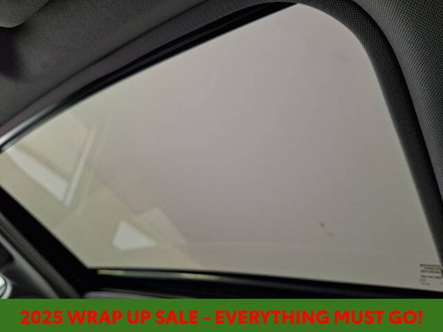 2019 Toyota Camry Hybrid LE