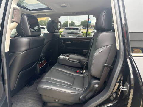 2016 Lexus LX 570