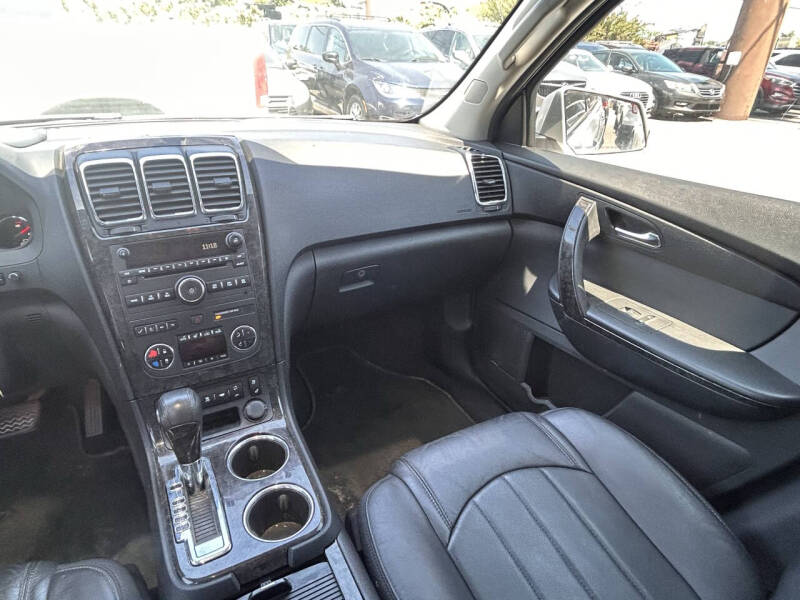 2011 GMC Acadia Denali