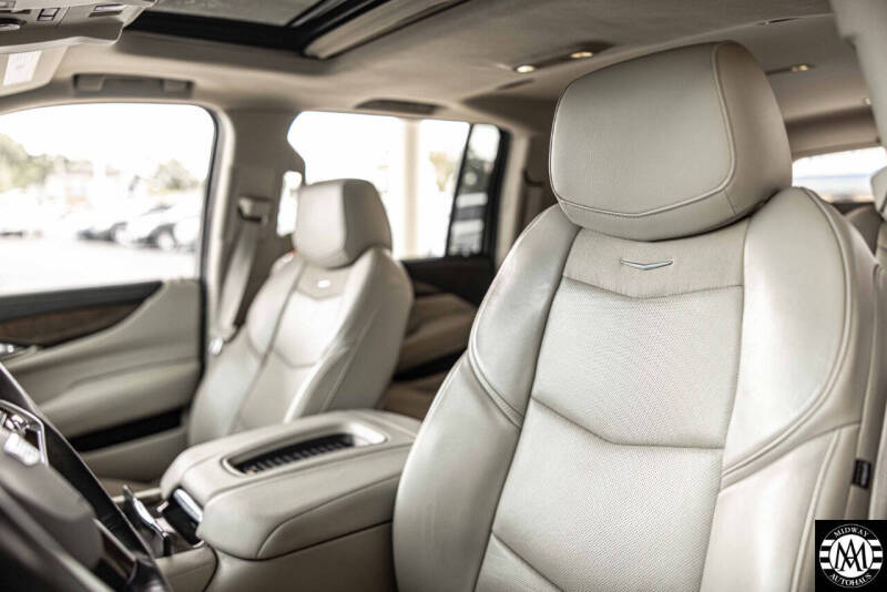 2018 Cadillac Escalade ESV Luxury